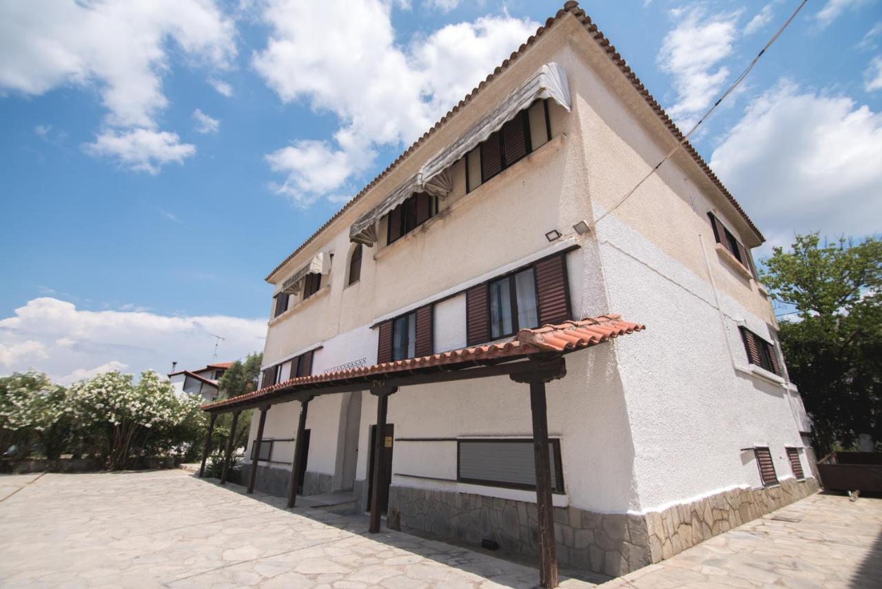 George'S Apartments Szkála Fúrkasz Kültér fotó